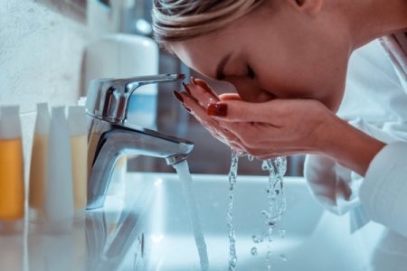 Полезно ли мыться или умываться холодной водой?