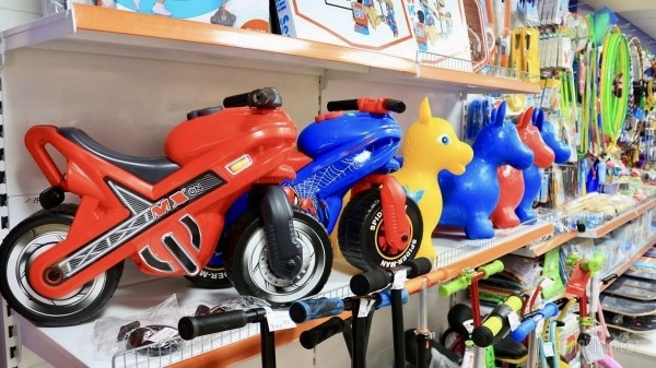 ТРИ ЭТАЖА ТОВАРОВ ДЛЯ ВСЕЙ СЕМЬИ! Детские игрушки и развлечения, канцтовары, женская, мужская, детская одежда и обувь в «Детском мире» на Советской