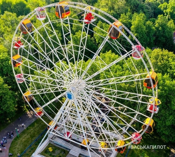 Как выглядит с высоты брестский парк культуры и отдыха
Как выглядит с высоты брестский парк культуры и отдыха