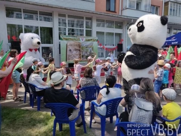 Книжные радости очень умелых ручек познавались в Бресте Книжные радости очень умелых ручек познавались в Бресте