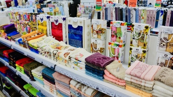 ТРИ ЭТАЖА ТОВАРОВ ДЛЯ ВСЕЙ СЕМЬИ! Детские игрушки и развлечения, канцтовары, женская, мужская, детская одежда и обувь в «Детском мире» на Советской