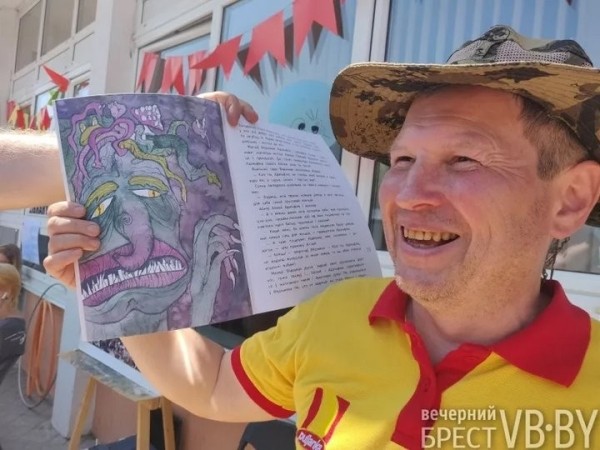 Книжные радости очень умелых ручек познавались в Бресте Книжные радости очень умелых ручек познавались в Бресте