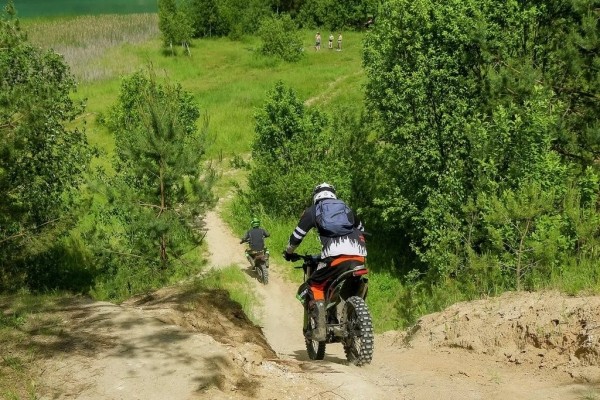 Отдых на белорусских Мальдивах — чем сейчас привлекают меловые карьеры