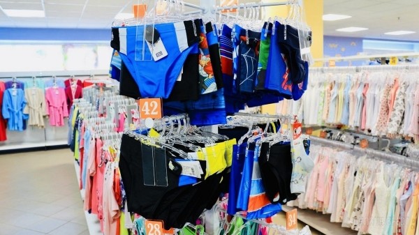 ТРИ ЭТАЖА ТОВАРОВ ДЛЯ ВСЕЙ СЕМЬИ! Детские игрушки и развлечения, канцтовары, женская, мужская, детская одежда и обувь в «Детском мире» на Советской