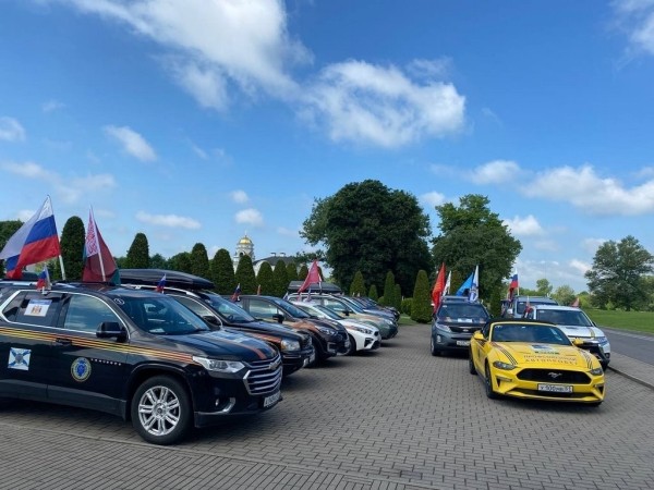 Более 2800 километров пути. В Бресте финишировал автопробег из российского Североморска Более 2800 километров пути. В Бресте финишировал автопробег из российского Североморска