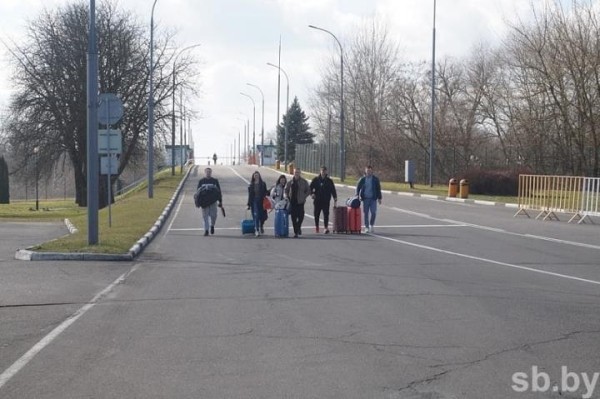 Белорусы снова могут делать шенген в посольстве Германии