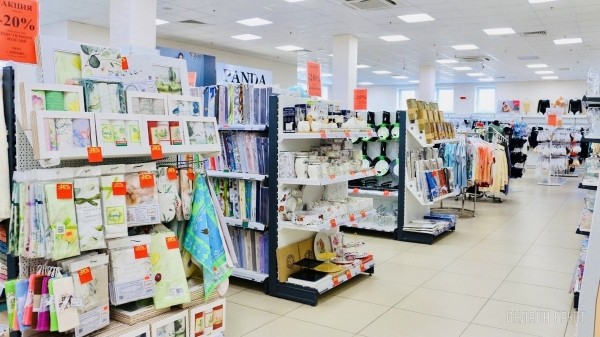 ТРИ ЭТАЖА ТОВАРОВ ДЛЯ ВСЕЙ СЕМЬИ! Детские игрушки и развлечения, канцтовары, женская, мужская, детская одежда и обувь в «Детском мире» на Советской