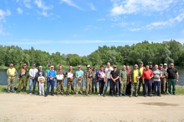 В Кобрине прошли рыболовные соревнования между предприятиями — лучшие рыбаки работают на хлебозаводе В Кобрине прошли рыболовные соревнования между предприятиями — лучшие рыбаки работают на хлебозаводе