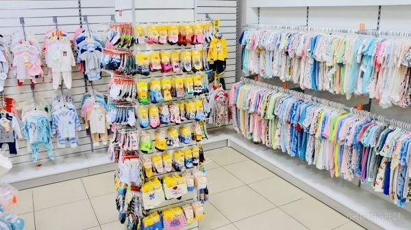 ТРИ ЭТАЖА ТОВАРОВ ДЛЯ ВСЕЙ СЕМЬИ! Детские игрушки и развлечения, канцтовары, женская, мужская, детская одежда и обувь в «Детском мире» на Советской