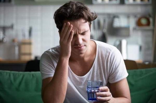 Врач назвал главную причину головной боли летом Врач назвал главную причину головной боли летом