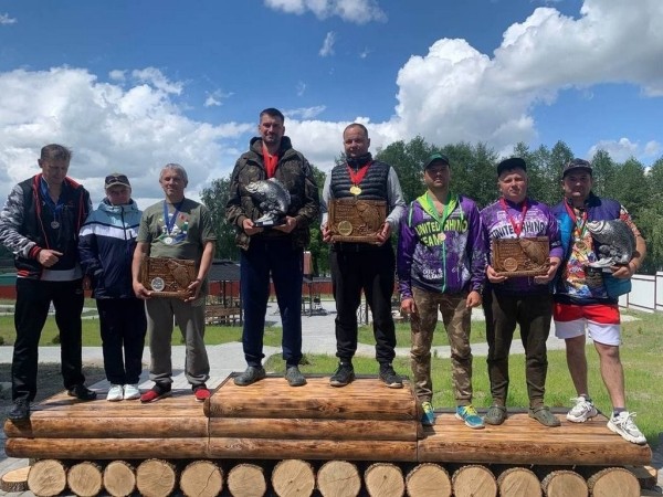 В Беларуси мужчина выловил рыбу весом почти 28 килограмм В Беларуси мужчина выловил рыбу весом почти 28 килограмм