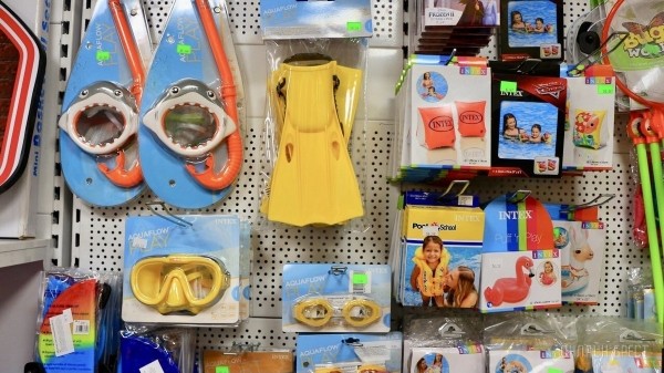 ТРИ ЭТАЖА ТОВАРОВ ДЛЯ ВСЕЙ СЕМЬИ! Детские игрушки и развлечения, канцтовары, женская, мужская, детская одежда и обувь в «Детском мире» на Советской