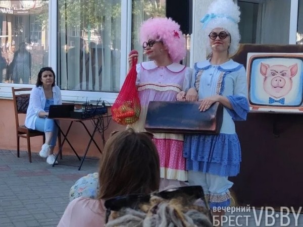 Книжные радости очень умелых ручек познавались в Бресте Книжные радости очень умелых ручек познавались в Бресте