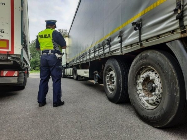 Водители-белорусы могут лишиться права на вождение в Польше за манипуляции с тахографом