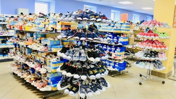 ТРИ ЭТАЖА ТОВАРОВ ДЛЯ ВСЕЙ СЕМЬИ! Детские игрушки и развлечения, канцтовары, женская, мужская, детская одежда и обувь в «Детском мире» на Советской