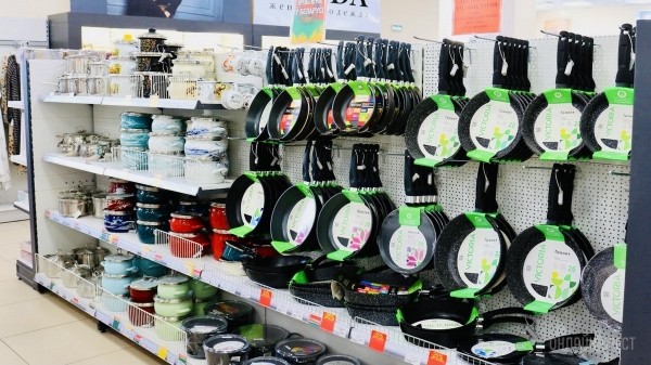 ТРИ ЭТАЖА ТОВАРОВ ДЛЯ ВСЕЙ СЕМЬИ! Детские игрушки и развлечения, канцтовары, женская, мужская, детская одежда и обувь в «Детском мире» на Советской