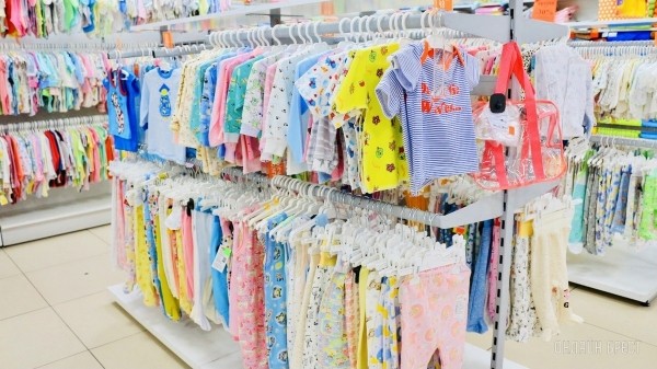 ТРИ ЭТАЖА ТОВАРОВ ДЛЯ ВСЕЙ СЕМЬИ! Детские игрушки и развлечения, канцтовары, женская, мужская, детская одежда и обувь в «Детском мире» на Советской