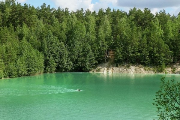 Отдых на белорусских Мальдивах — чем сейчас привлекают меловые карьеры