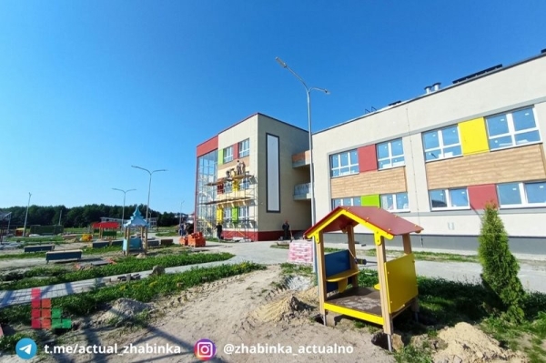 Студотрядовцы помогают в строительстве детского сада в Жабинке