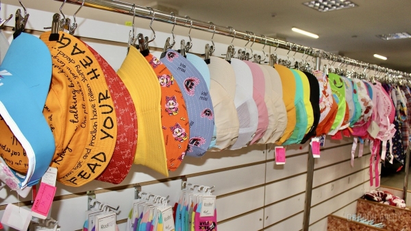 Что нового на просторах брестского магазина «Мегаполис»? Школьная форма, кроссовки, меняющие цвет на солнце, скидка 50% по красному ценнику Что нового на просторах брестского магазина «Мегаполис»? Школьная форма, кроссовки, меняющие цвет на солнце, скидка 50% по красному ценнику