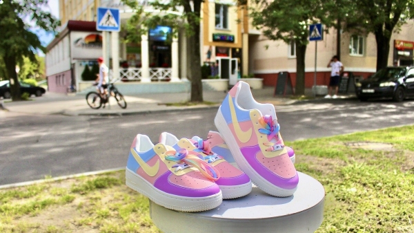 Что нового на просторах брестского магазина «Мегаполис»? Школьная форма, кроссовки, меняющие цвет на солнце, скидка 50% по красному ценнику Что нового на просторах брестского магазина «Мегаполис»? Школьная форма, кроссовки, меняющие цвет на солнце, скидка 50% по красному ценнику