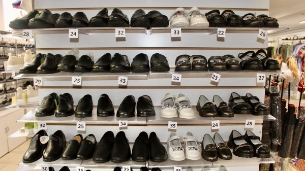 Что нового на просторах брестского магазина «Мегаполис»? Школьная форма, кроссовки, меняющие цвет на солнце, скидка 50% по красному ценнику Что нового на просторах брестского магазина «Мегаполис»? Школьная форма, кроссовки, меняющие цвет на солнце, скидка 50% по красному ценнику