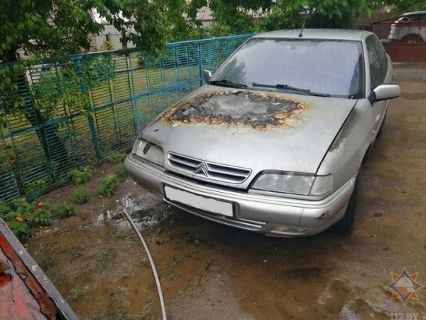 В Ляховичах горел автомобиль