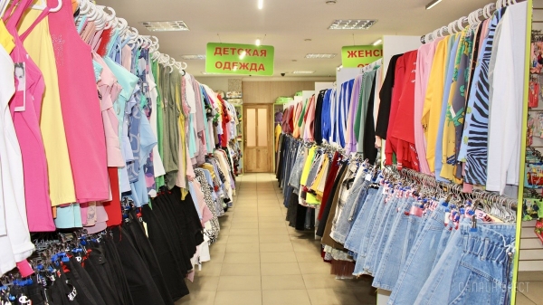 Что нового на просторах брестского магазина «Мегаполис»? Школьная форма, кроссовки, меняющие цвет на солнце, скидка 50% по красному ценнику Что нового на просторах брестского магазина «Мегаполис»? Школьная форма, кроссовки, меняющие цвет на солнце, скидка 50% по красному ценнику