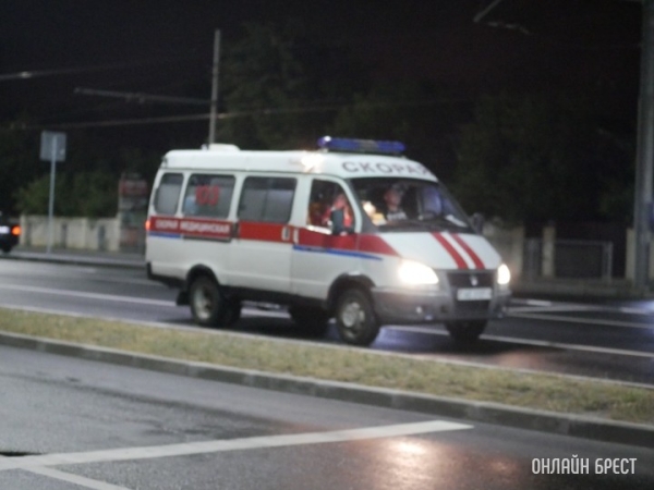 В Каменецком районе парень получил ожоги из-за вспышки паров бензина