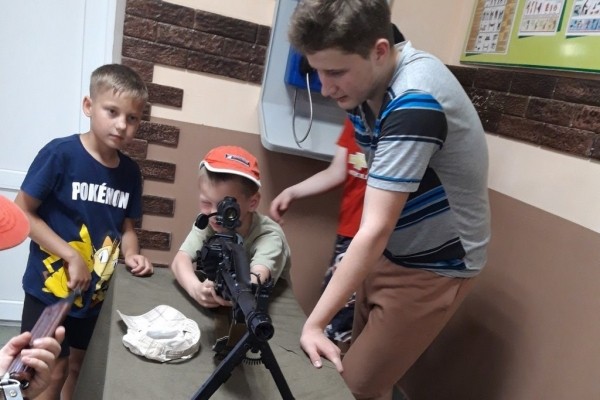 «Не хочу уезжать!». Дети социально-педагогического центра Бреста побывали в гостях у пограничников «Не хочу уезжать!». Дети социально-педагогического центра Бреста побывали в гостях у пограничников