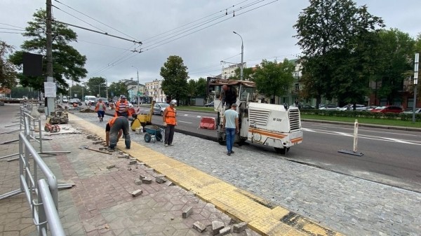 Остановку «ЦУМ» сегодня откроют, а «Проспект Машерова» закроют с двух сторон Остановку «ЦУМ» сегодня откроют, а «Проспект Машерова» закроют с двух сторон