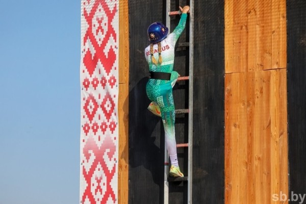 В Бресте открыли ЧМ по пожарно-спасательному спорту