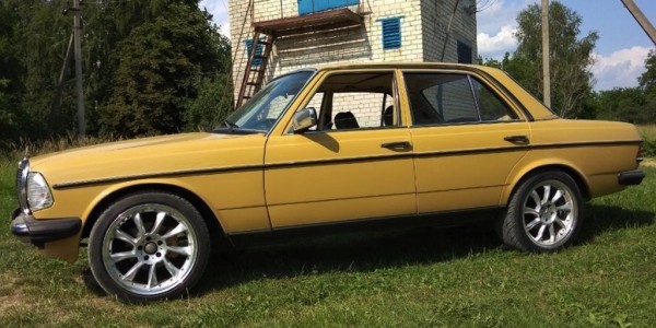 В Кобрине продают 40-летний Mercedes с пробегом в 300 тысяч километров. Какая цена? В Кобрине продают 40-летний Mercedes с пробегом в 300 тысяч километров. Какая цена?