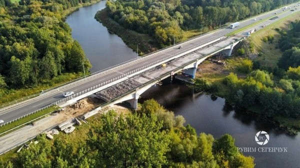 Смотрим с высоты, как идет ремонт Бульковского моста на М1
             
                Смотрим с высоты, как идет ремонт Бульковского моста на М1