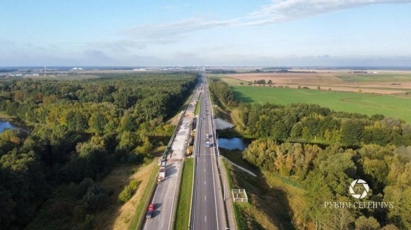 Смотрим с высоты, как идет ремонт Бульковского моста на М1
             
                Смотрим с высоты, как идет ремонт Бульковского моста на М1