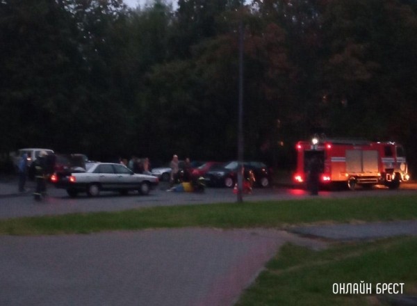 Читатель: Брест, улица Московская, возле магазина «Ян». Подробности неизвестны
Читатель: Брест, улица Московская, возле магазина «Ян». Подробности неизвестны