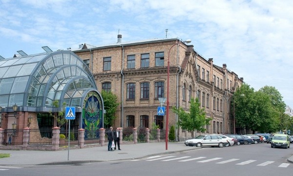 Как было раньше. Вид на второй корпус Брестского государственного университета имени А.С.Пушкина
Как было раньше. Вид на второй корпус Брестского государственного университета имени А.С.Пушкина