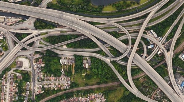 Без навигатора не соваться. 7 необычных автомобильных развязок мира Без навигатора не соваться. 7 необычных автомобильных развязок мира