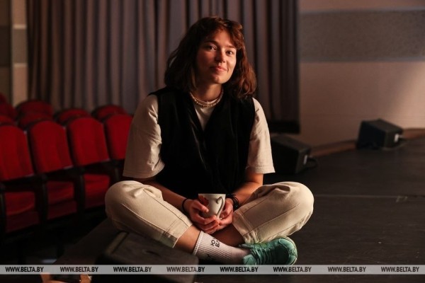 Репортаж о премьере по Леонардо да Винчи и сюрпризах юбилейного сезона в Брестском театре кукол