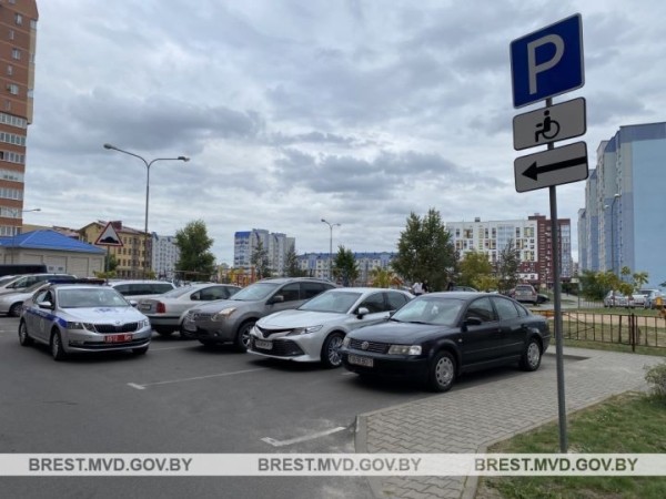 При каком условии разрешено занимать парковочные места для инвалидов, пояснили в ГАИ При каком условии разрешено занимать парковочные места для инвалидов, пояснили в ГАИ