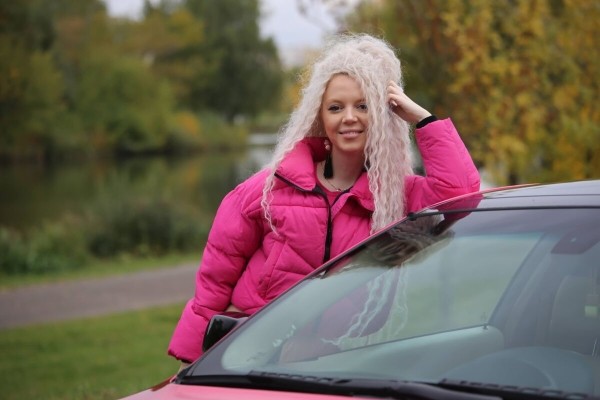 Минская «Барби» на розовом BMW 6-series: «Плёнка обошлась в $1 000, и я ждала её месяц»