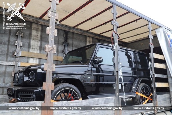 Шесть автомобилей премиум-класса задержали на таможне в Бресте. Что произошло? Шесть автомобилей премиум-класса задержали на таможне в Бресте. Что произошло?