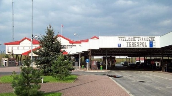 ГПК: на погранпереходе «Тересполь» за сутки оформили всего 5% машин от нормы