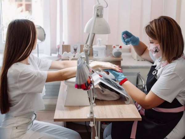 Эти бьюти-услуги в Бресте сделают вас неотразимой! Бронируйте свою запись на моделирование бровей и макияж, маникюр и педикюр, наращивание и ламинирование ресниц Эти бьюти-услуги в Бресте сделают вас неотразимой! Бронируйте свою запись на моделирование бровей и макияж, маникюр и педикюр, наращивание и ламинирование ресниц