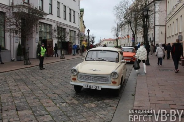 «ГДР» заходит в Брест. Шпионский детектив и джинсы-варёнки