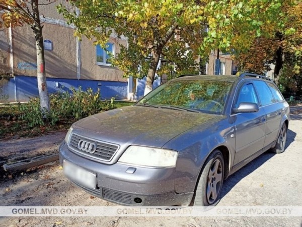 Пенсионер гвоздями и иглой пробивал автомобилям колеса за неправильную парковку