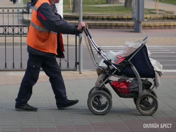 В октябре минималка составила почти 484 рубля. Кому предлагают работать за эти деньги? В октябре минималка составила почти 484 рубля. Кому предлагают работать за эти деньги?