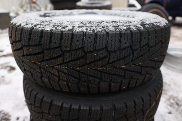 «А колеса не отвалятся?» Задаем глупые вопросы шиномонтажнику