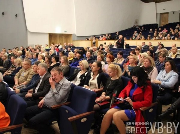 Тепло «Берестья». В тепличном комбинате построят 10 гектаров теплиц нового поколения Тепло «Берестья». В тепличном комбинате построят 10 гектаров теплиц нового поколения