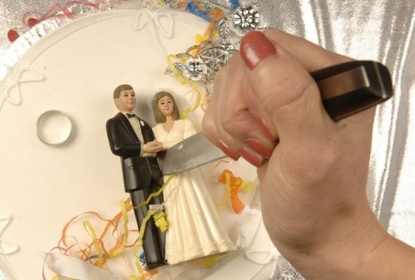 Брак как мимолетное виденье. Истории белорусов, которые развелись сразу после свадьбы Брак как мимолетное виденье. Истории белорусов, которые развелись сразу после свадьбы